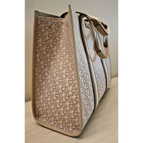 DKNY R41AFD61-gu0 Women's Beige Monogram Cassie Large Book Tote Bag - Picture 10 of 16